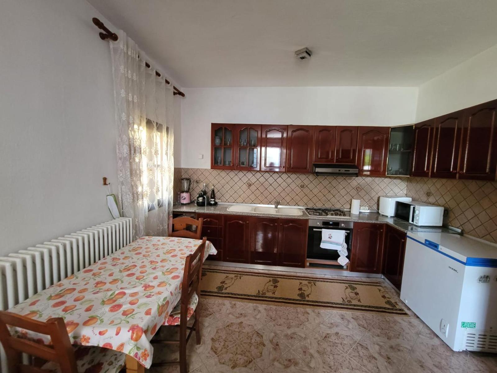 Private Room On A Shared Apartament Near Durres Beach Eksteriør billede