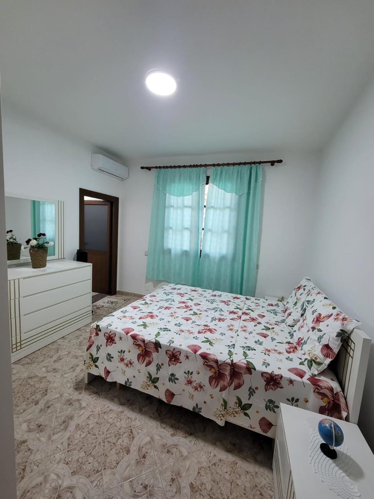 Private Room On A Shared Apartament Near Durres Beach Eksteriør billede