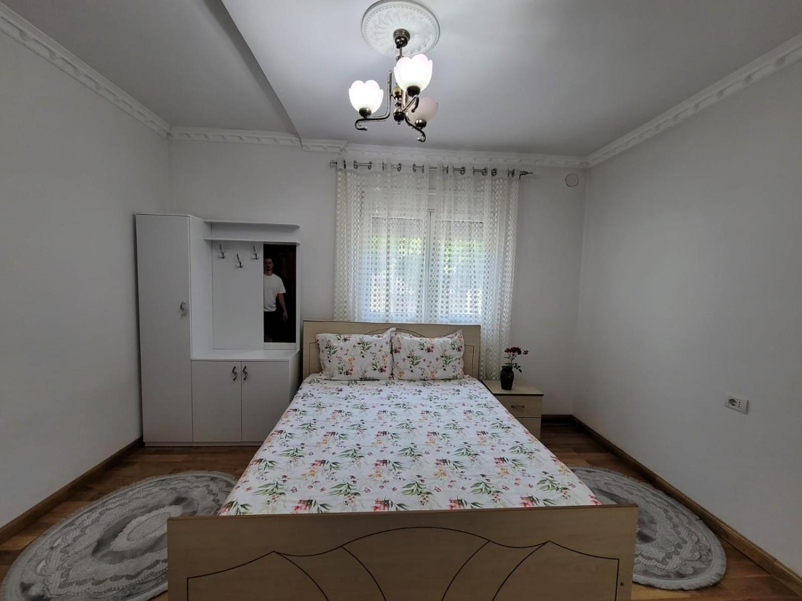 Private Room On A Shared Apartament Near Durres Beach Eksteriør billede